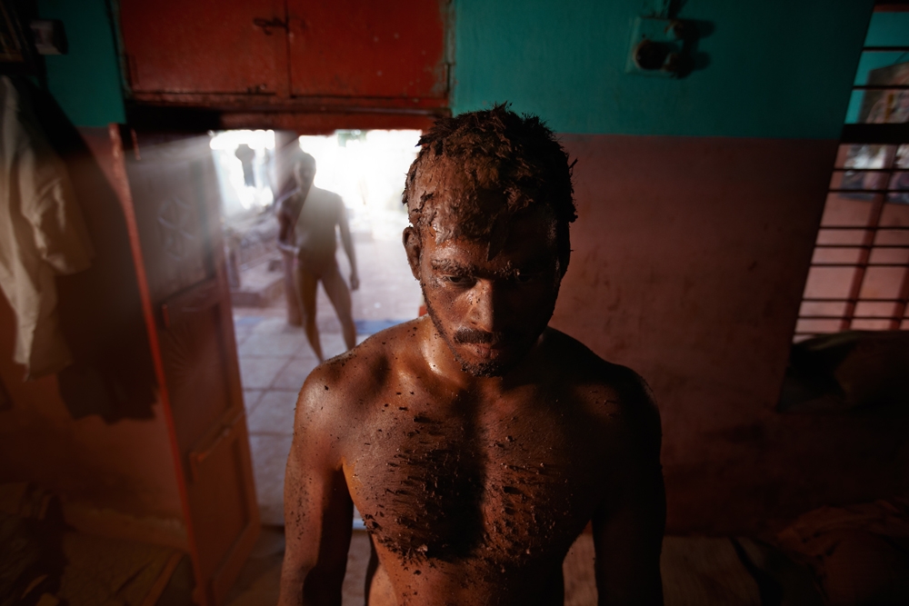 RED WARRIORS: THE KUSHTI WRESTLERS OF KOLHAPUR