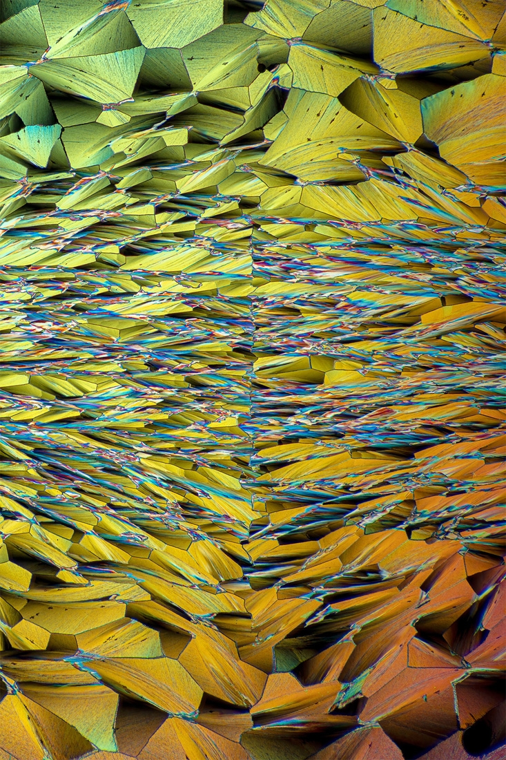 Microcrystals in polarised light.