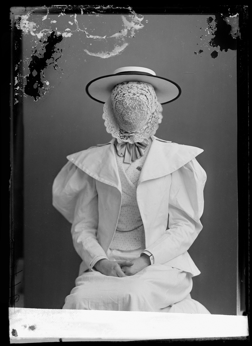 Anonymia