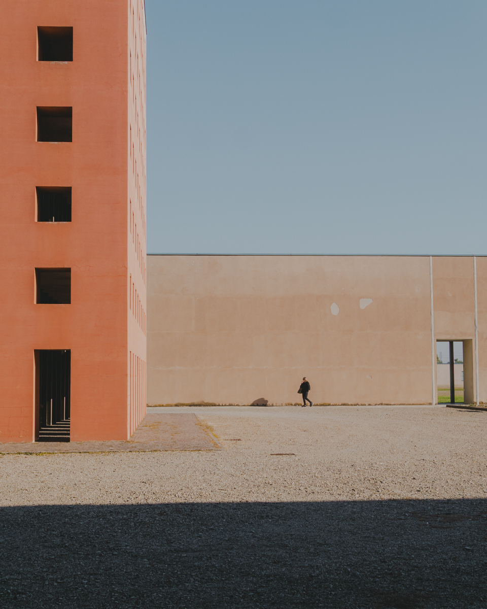 Geometries of Absence