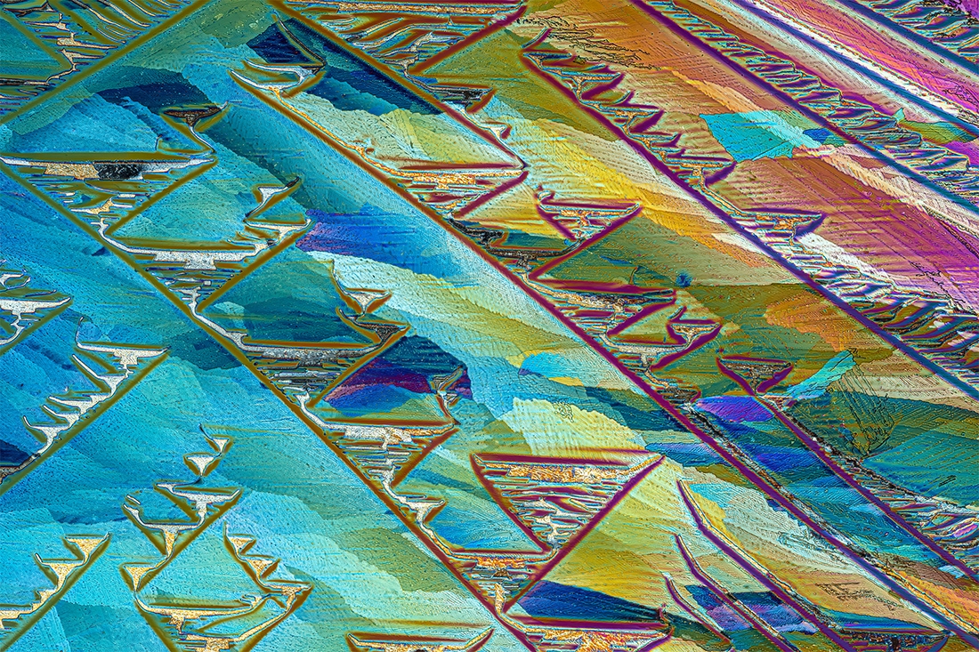 MICROCRYSTALS IN POLARIZED LIGHT, a mixture of urea and resorcinol in a magnification scale of 20x / magnification approx. 250:1.