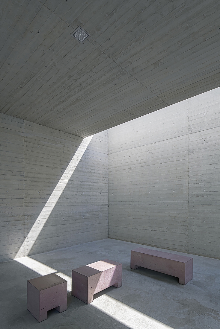 Poetry of light and shadow in architecture; a schoolyard in Kreuzlingen, Switzerland by architect Beat Consoni