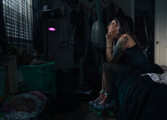 Waiting - A Multidimensional Perspective of Female Emotion